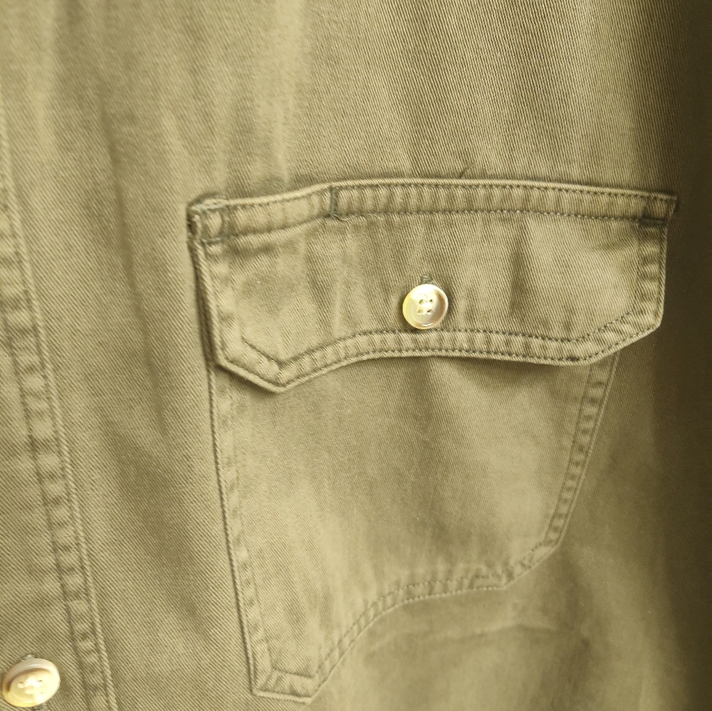 Men's Olive Green Button-Up Shirt - Picture 3 of 4